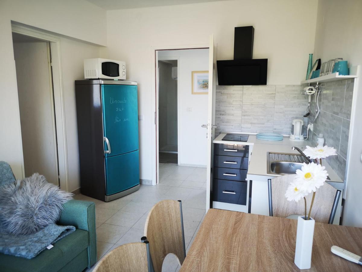 Chillout Apartments With Pool Patricia Fazana Luaran gambar