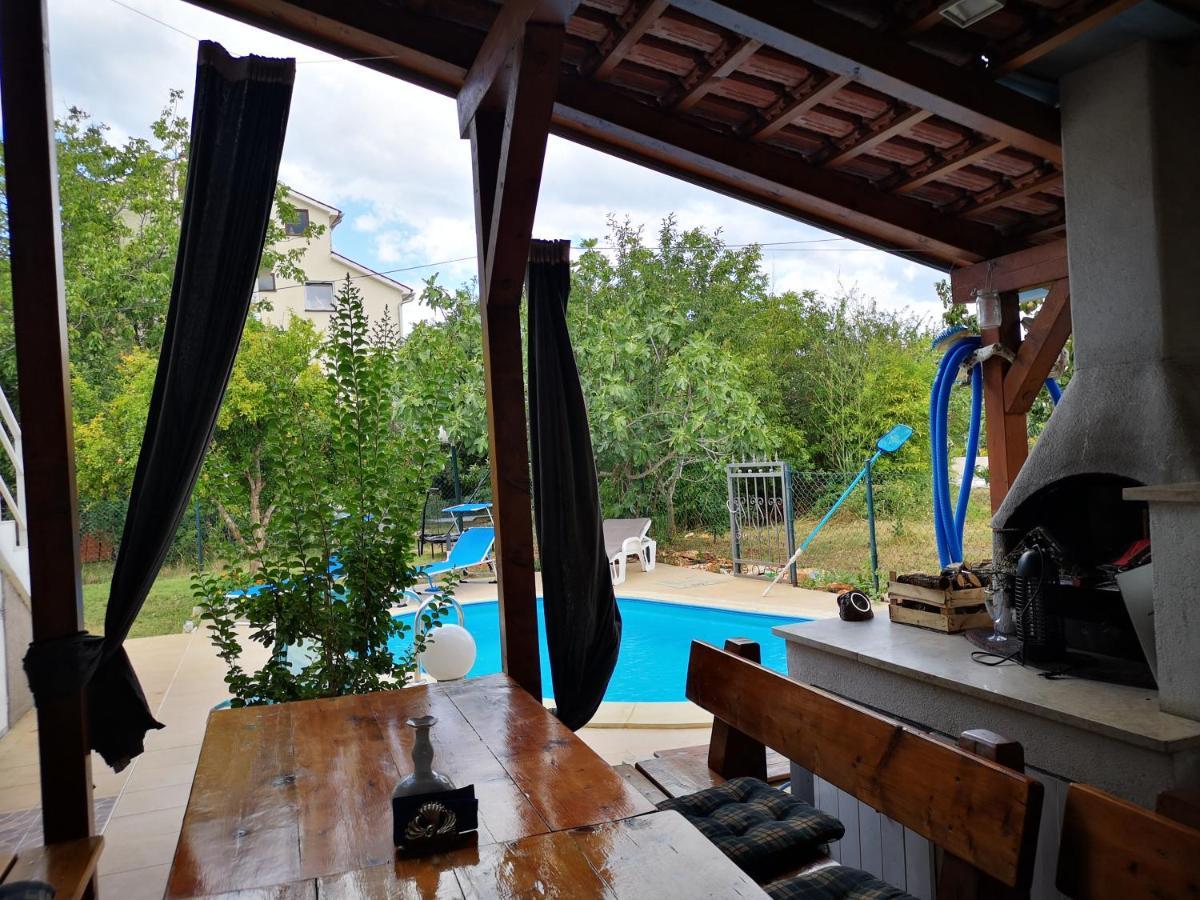 Chillout Apartments With Pool Patricia Fazana Luaran gambar
